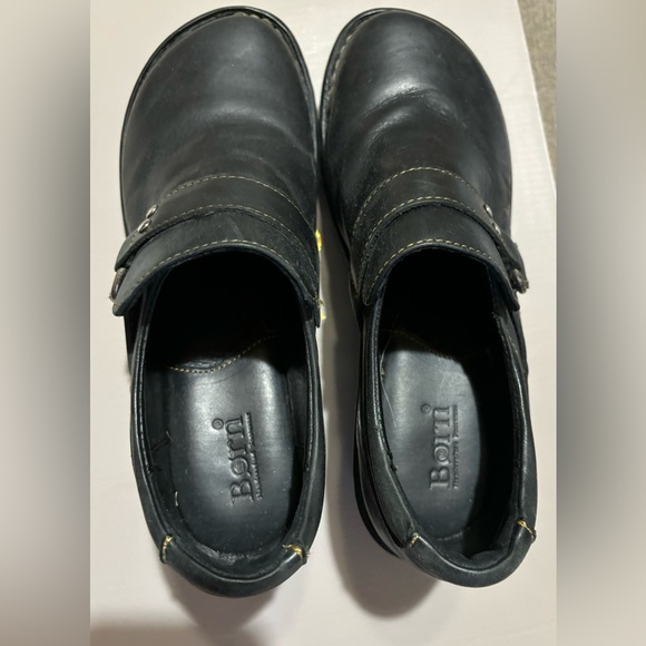 Born Clogs - Picture 2 of 7